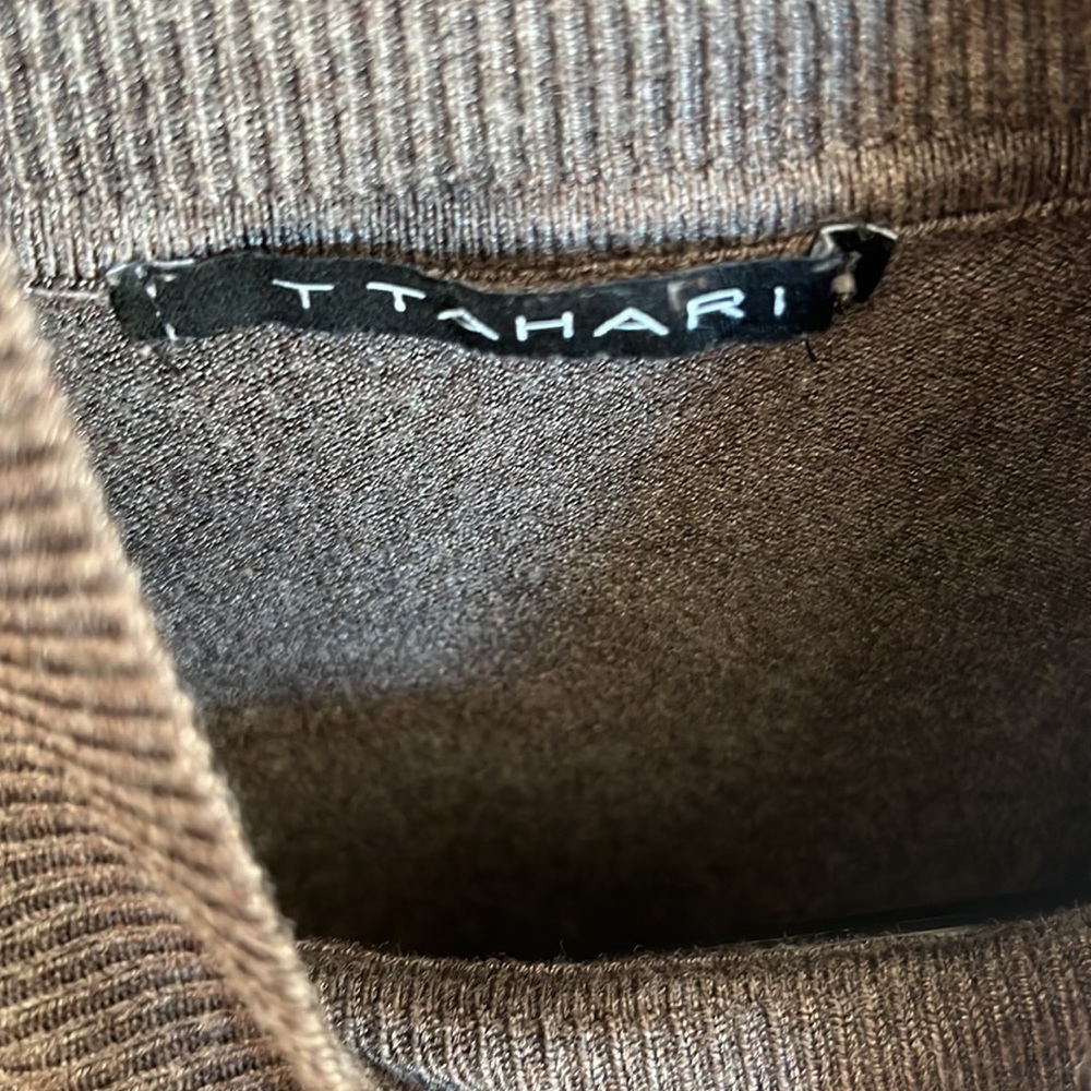 T Tahari Long Sleeve - Picture 2 of 4
